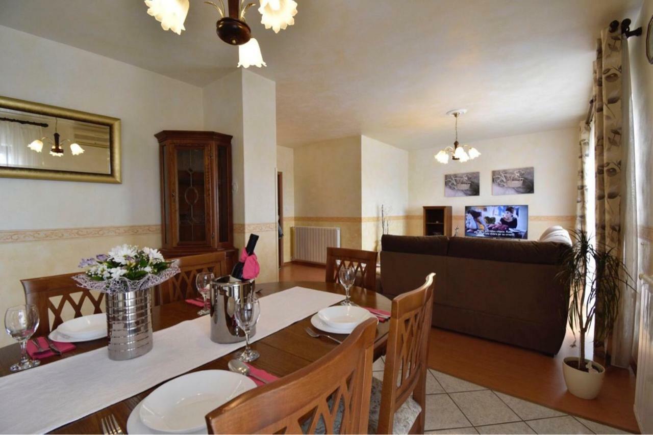 Kuca Legovic Villa Kaštelir Buitenkant foto